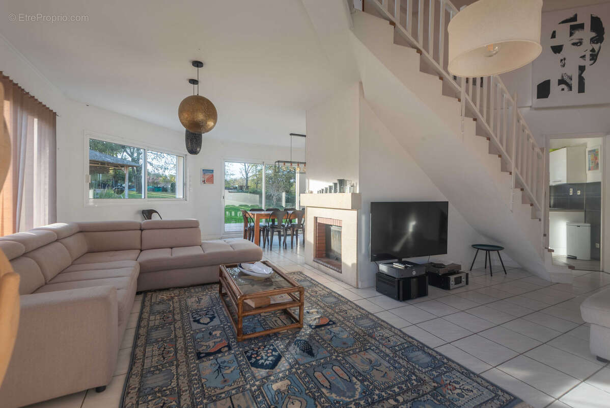 Maison à CARIGNAN-DE-BORDEAUX