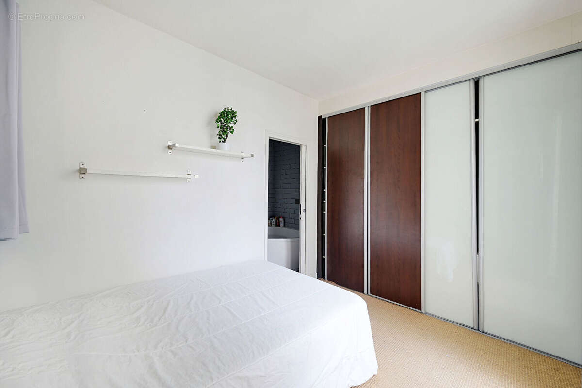 Appartement à PARIS-10E