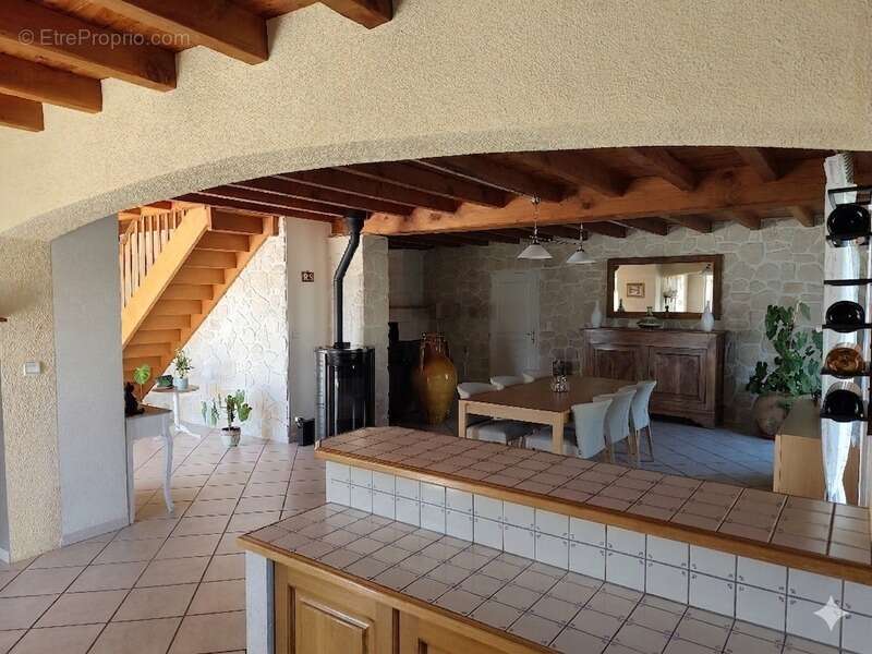 Maison à LA COURONNE