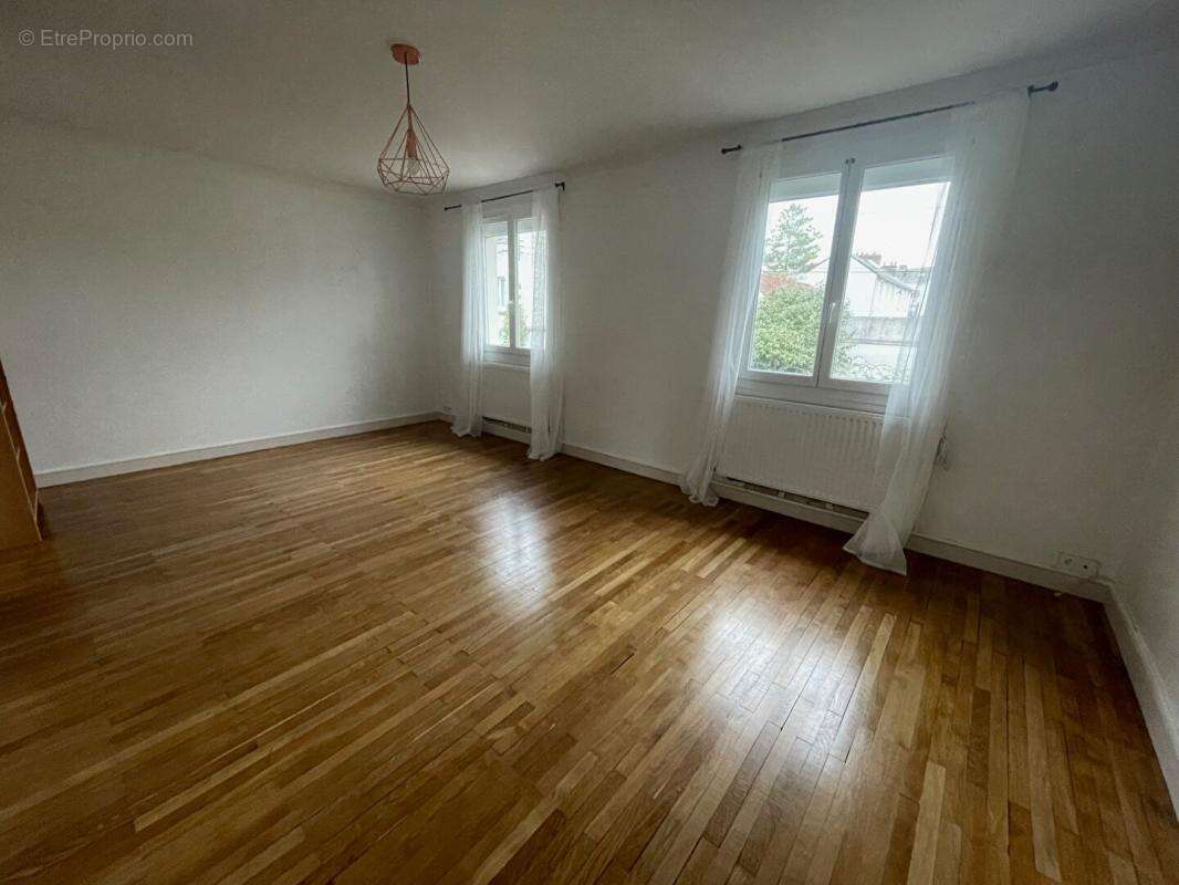 Petit Immeuble de 138 m²- Pour investisseurs - Toutes Aides - photo 4