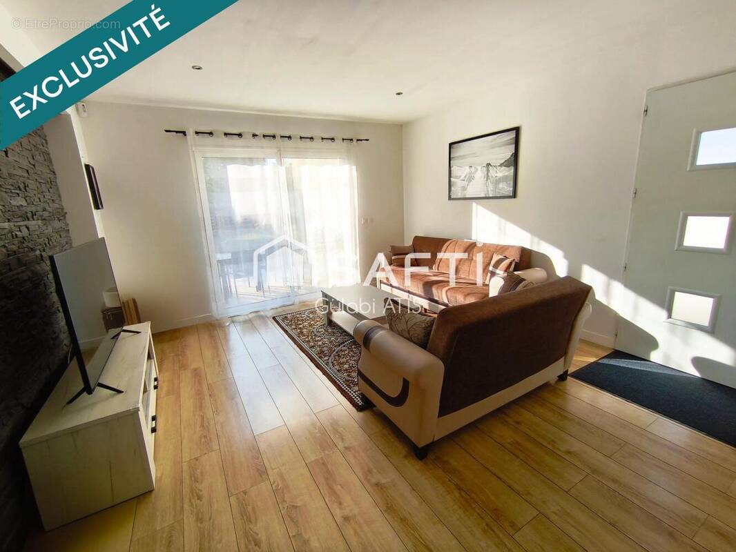 Photo 1 - Maison à VIRY-CHATILLON