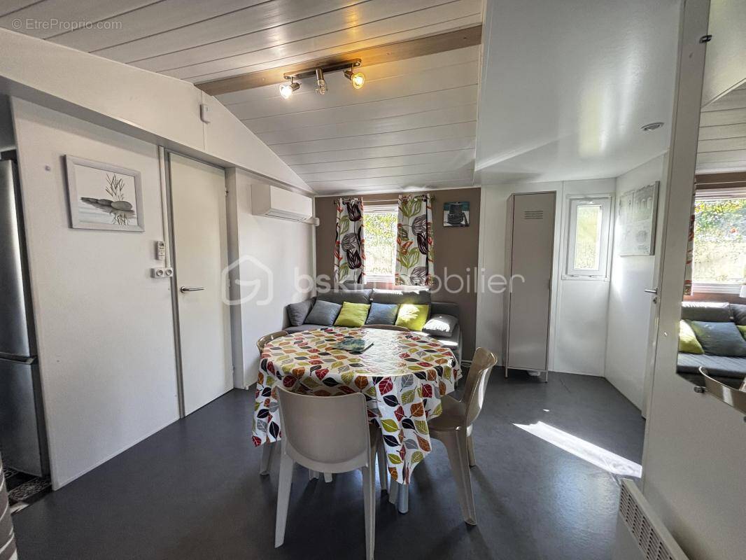 Terrain à SAINTE-GEMME