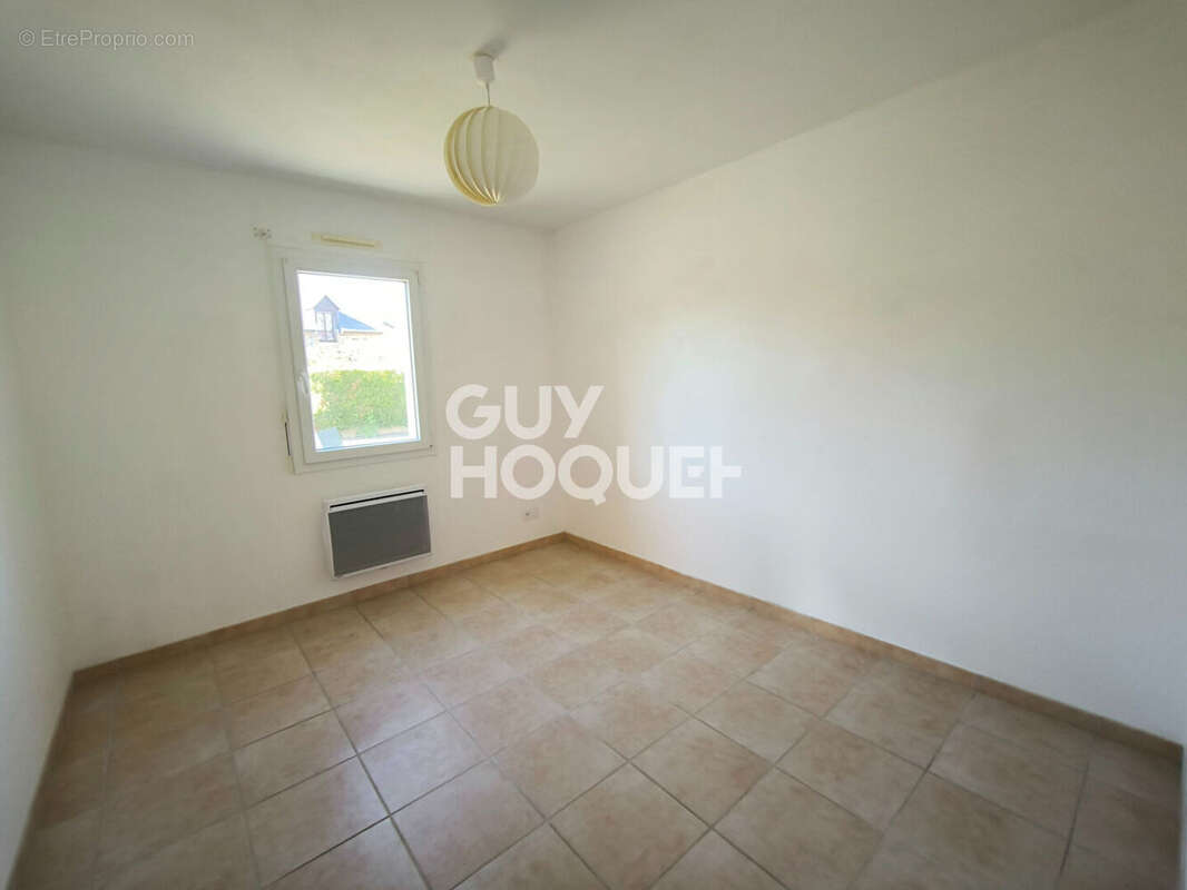 Maison à SAINT-GUINOUX