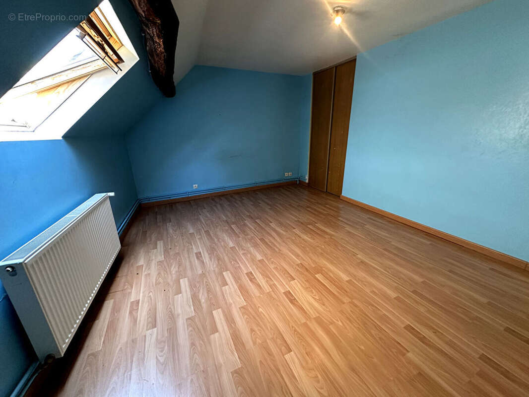 Maison à VILLENEUVE-LA-GUYARD