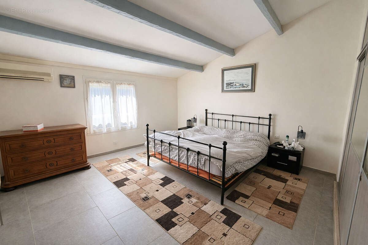 Maison à SOLLIES-TOUCAS