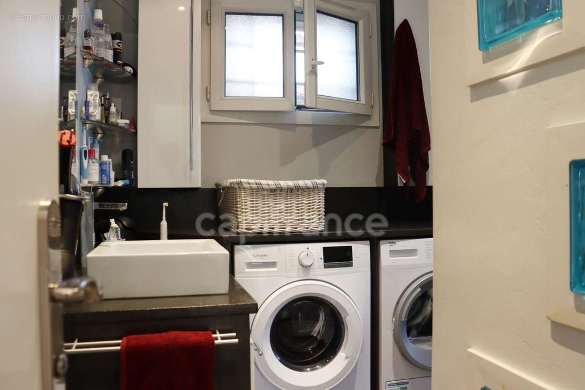 Maison de 116 m² - 4 chambres - proche services à pieds - garage -piscine - photo 14