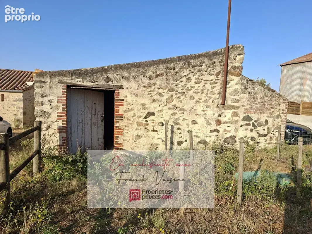 A VENDRE en Exclusivité aux Herbiers, maison de 104 m2 avec 2 chambres (possibilité 3° chambre)  et 1 bureau sur une parcelle de - photo 9