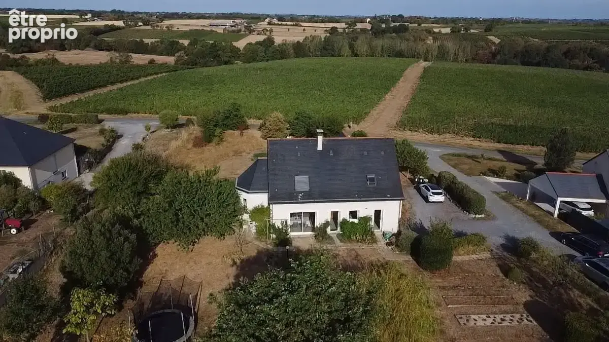 Maison familiale avec vie de plain pied 164m² - photo 2