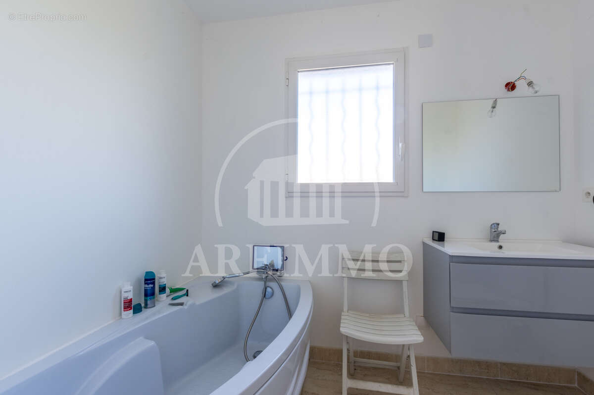 Maison à SAINT-MARTIN-DE-LONDRES