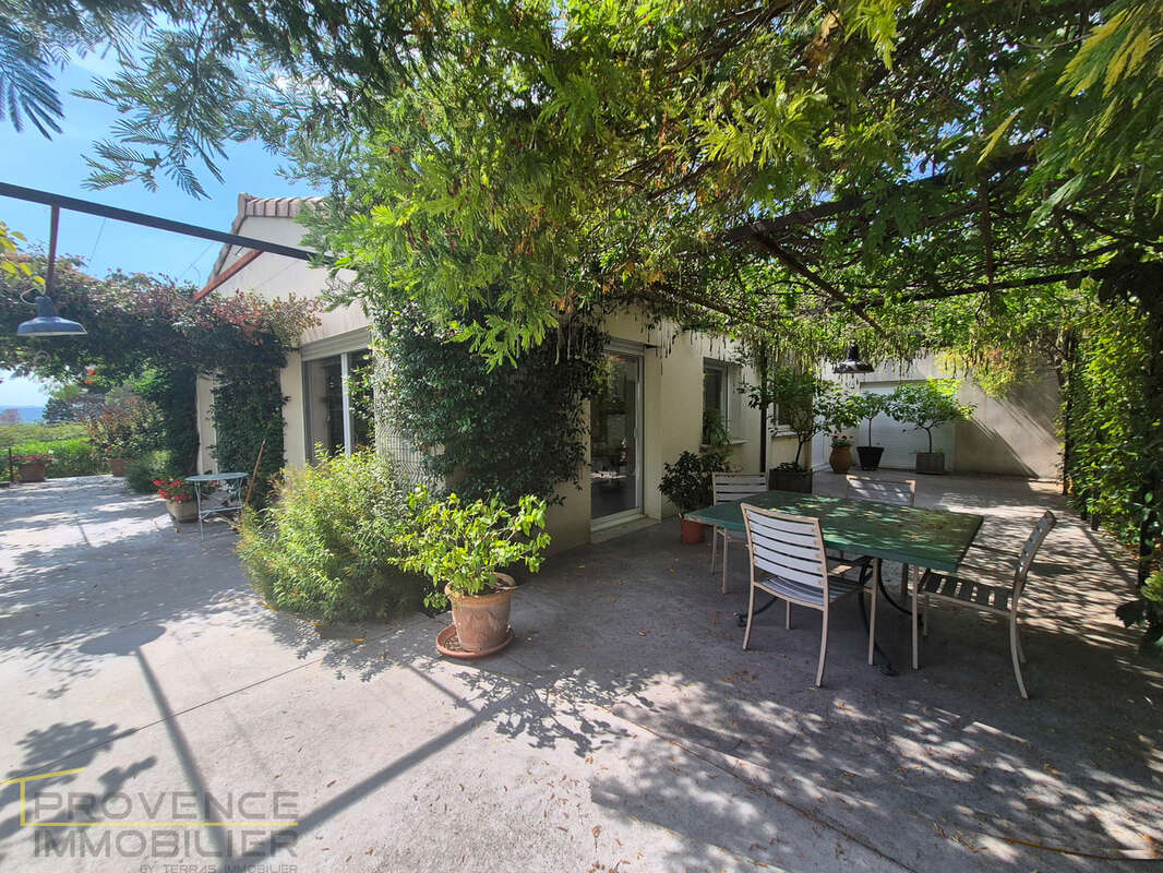 Maison à CHATEAUNEUF-DU-RHONE