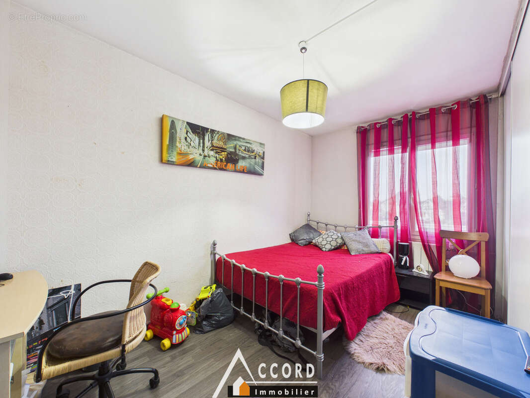 Appartement à SARTROUVILLE