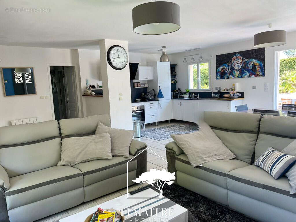 Maison à LES MATHES