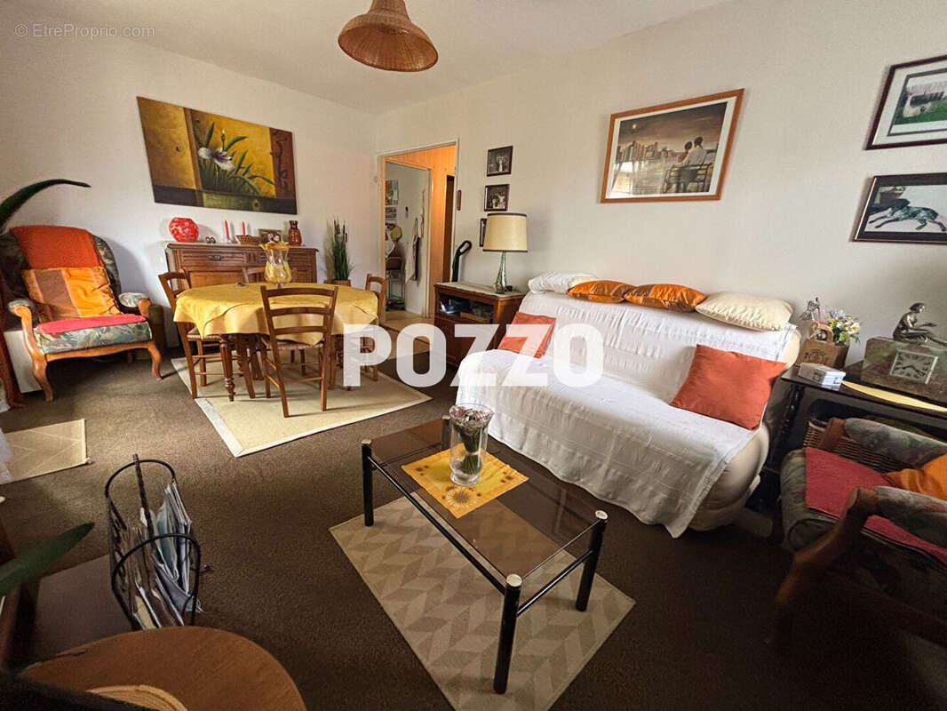 Appartement à HEROUVILLE-SAINT-CLAIR