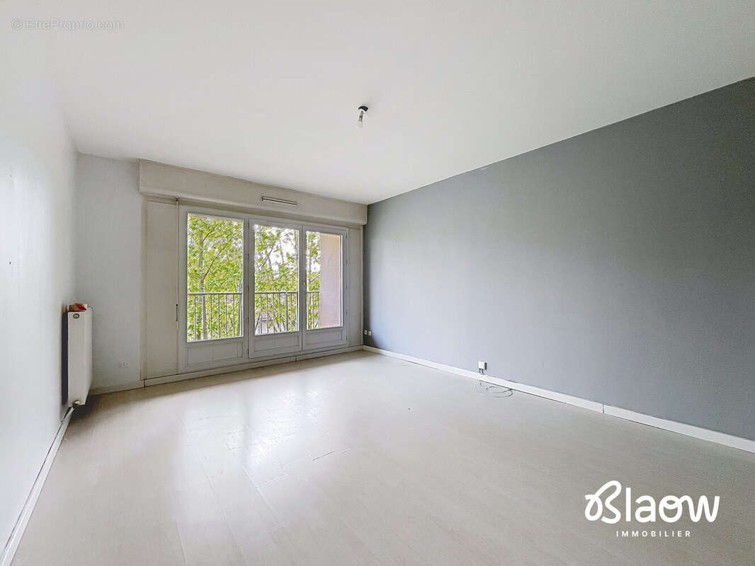 Appartement à DECINES-CHARPIEU