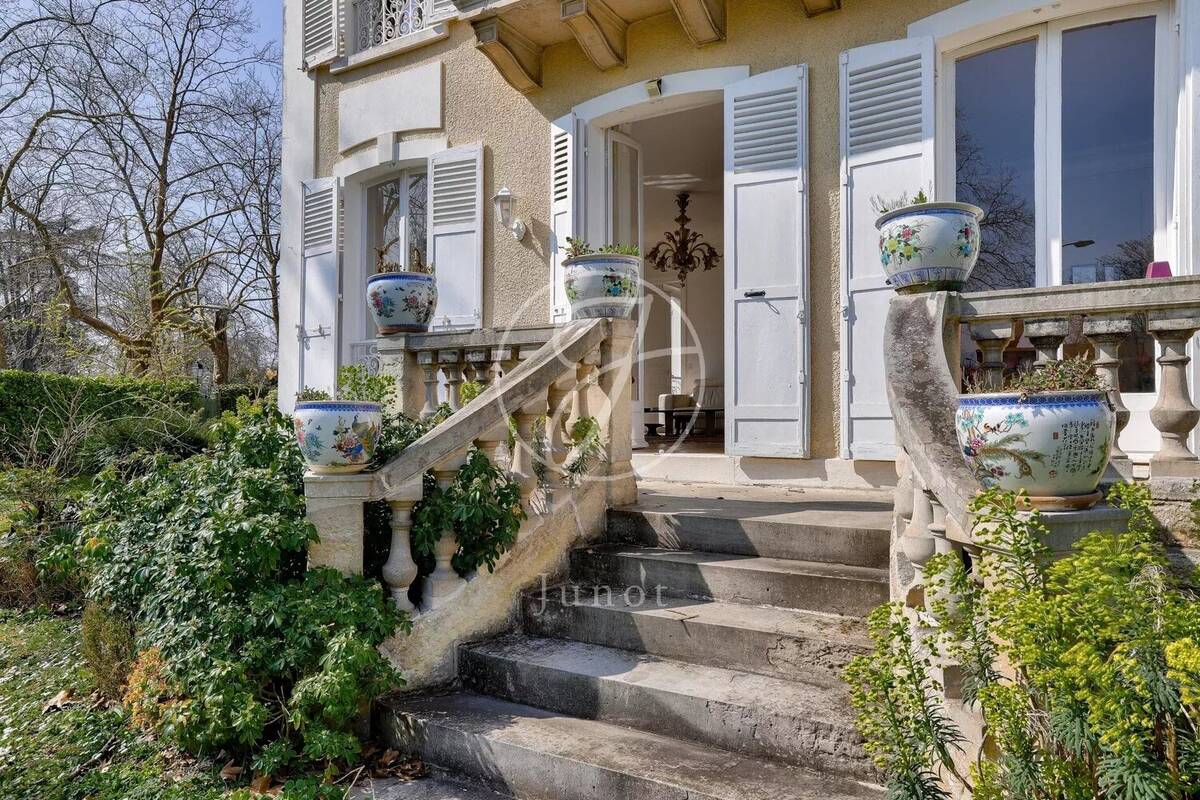 Maison à LE VESINET