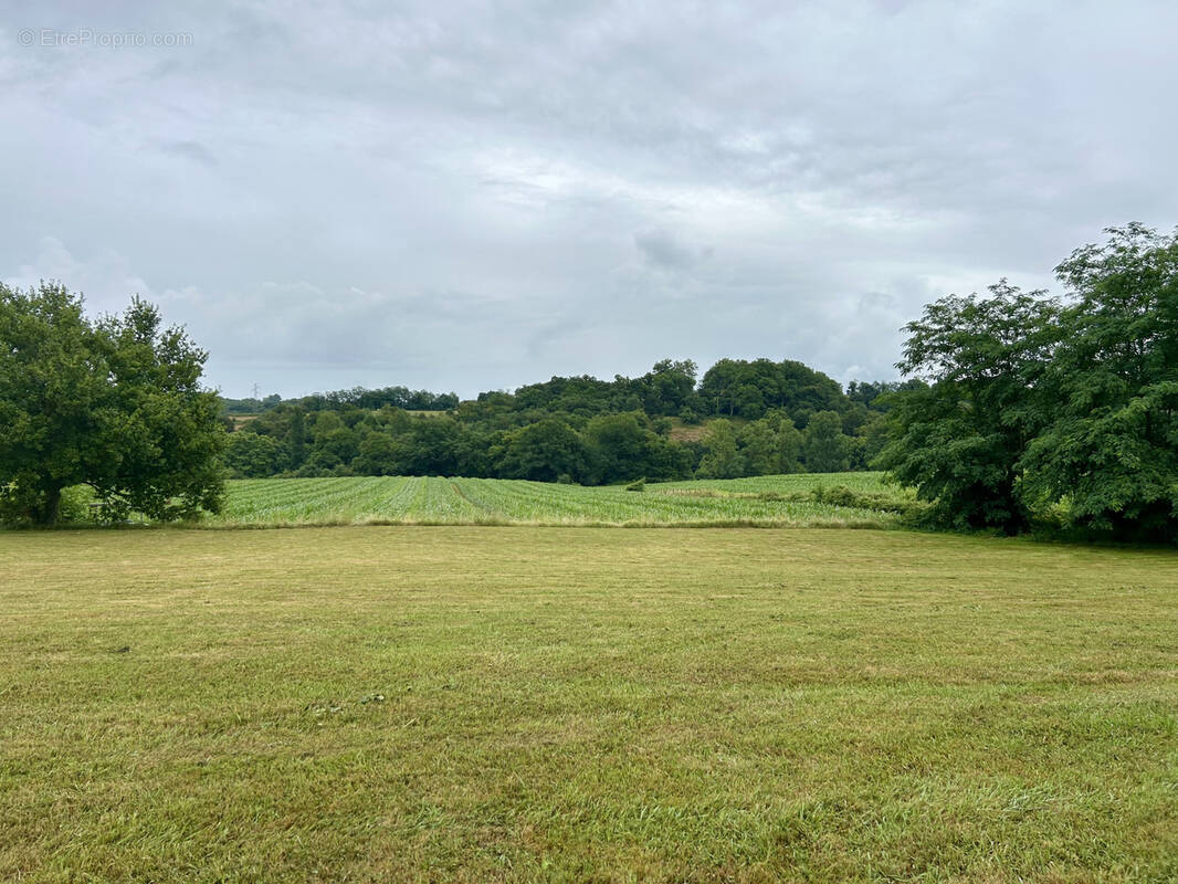 Appartement à DOMEZAIN-BERRAUTE