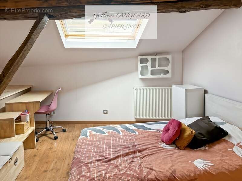 Au coeur de Thoirette (39240) - Maison de caractère en pierres – 4 chambres – Terrasses aménagées - photo 15
