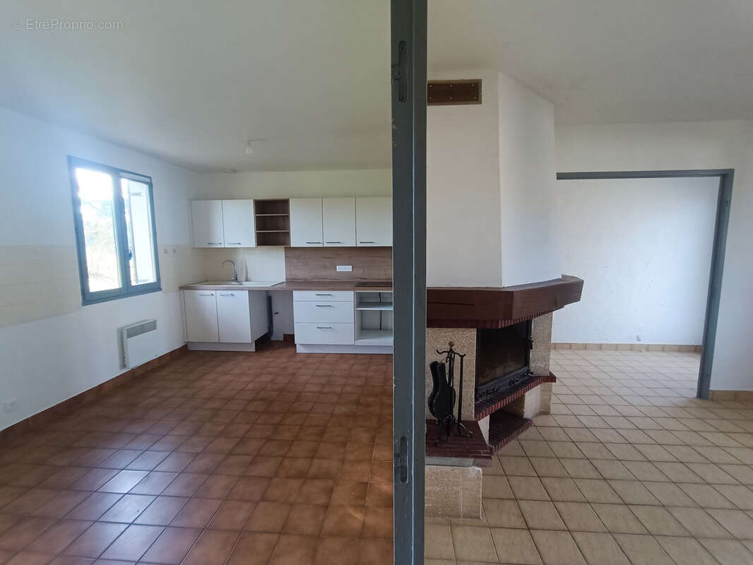 Maison à CHARENTONNAY