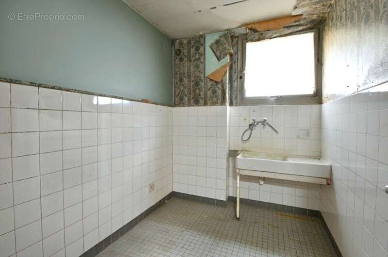 Appartement à vendre 2 pièces  à rénover commune d'AMBILLY (74) - photo 5