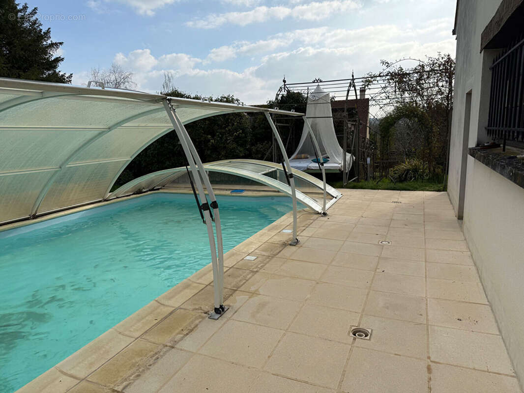 Maison à CONDE-SAINTE-LIBIAIRE