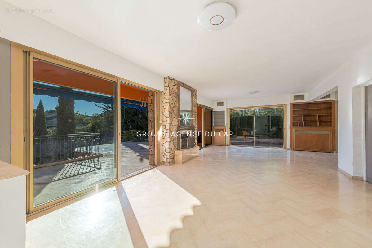 Maison à SAINT-RAPHAEL