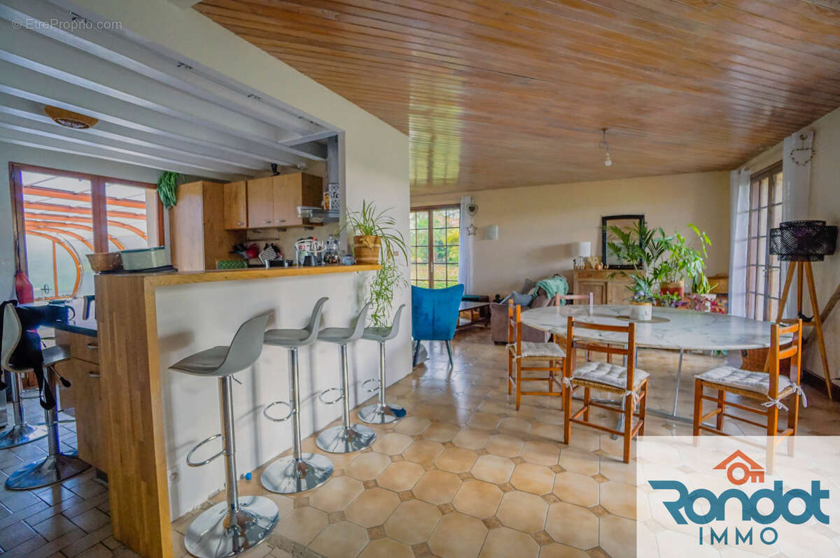 Maison à MARSANNAY-LE-BOIS