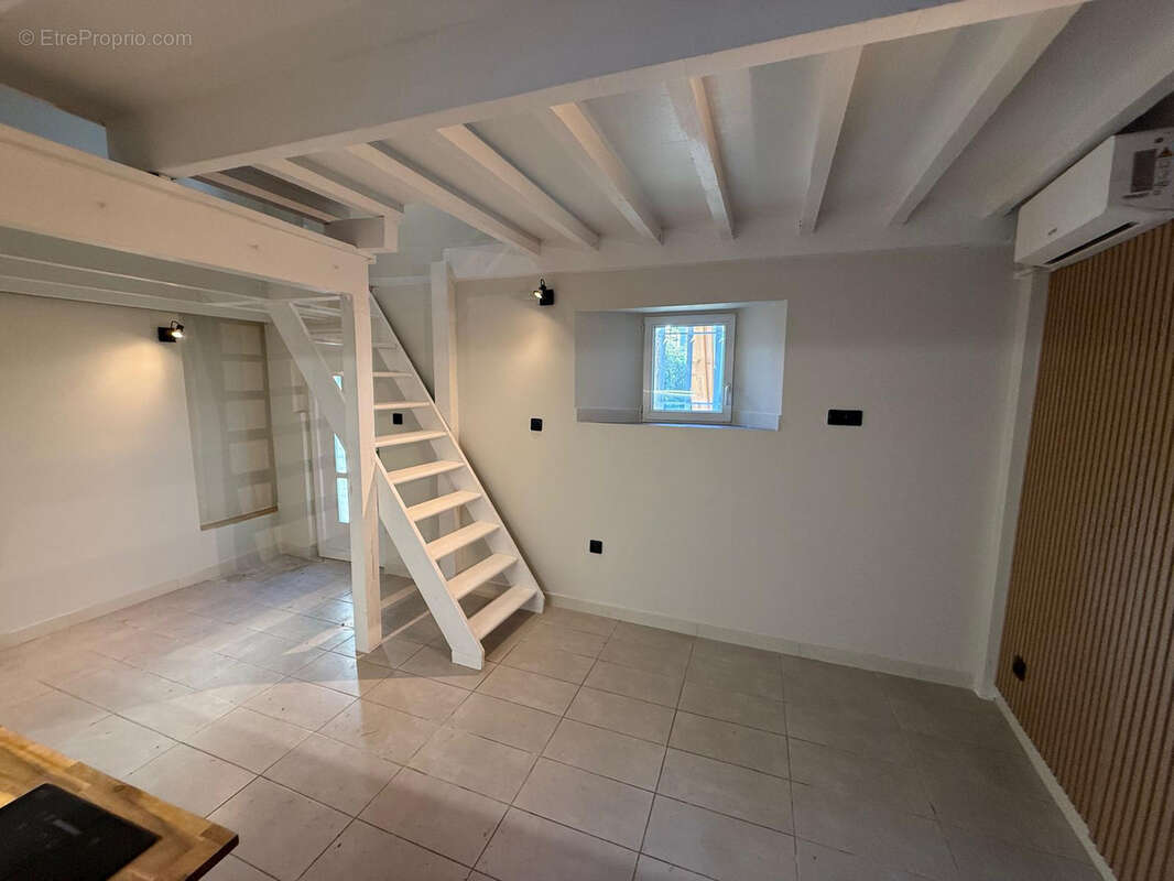 Appartement à MARSEILLE-12E