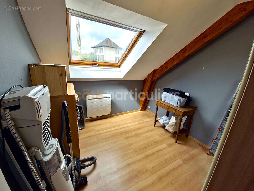 Appartement à ONET-LE-CHATEAU