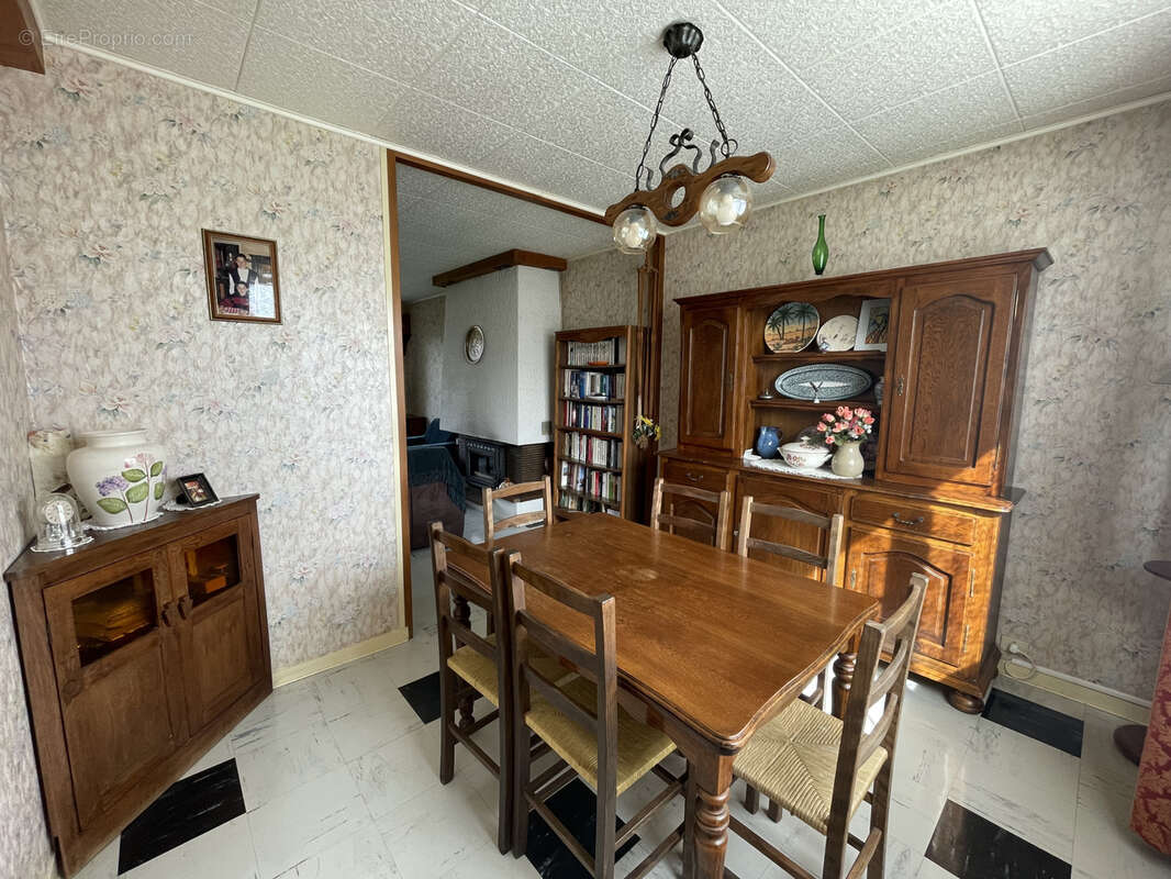 Maison à COURVILLE-SUR-EURE