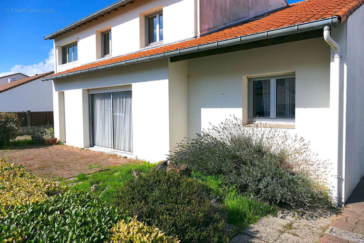 Appartement à REZE