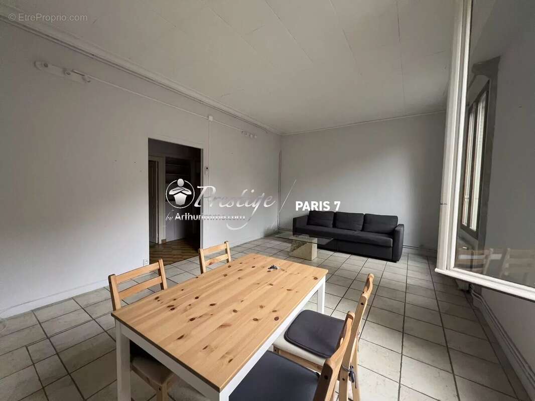 Appartement à PARIS-14E