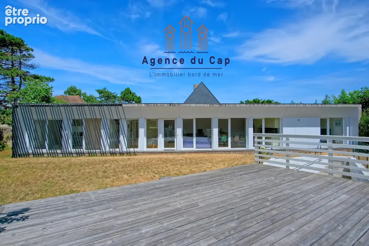Photo Maison à Saint-Aubin-Sur-Mer au prix de 579 500€