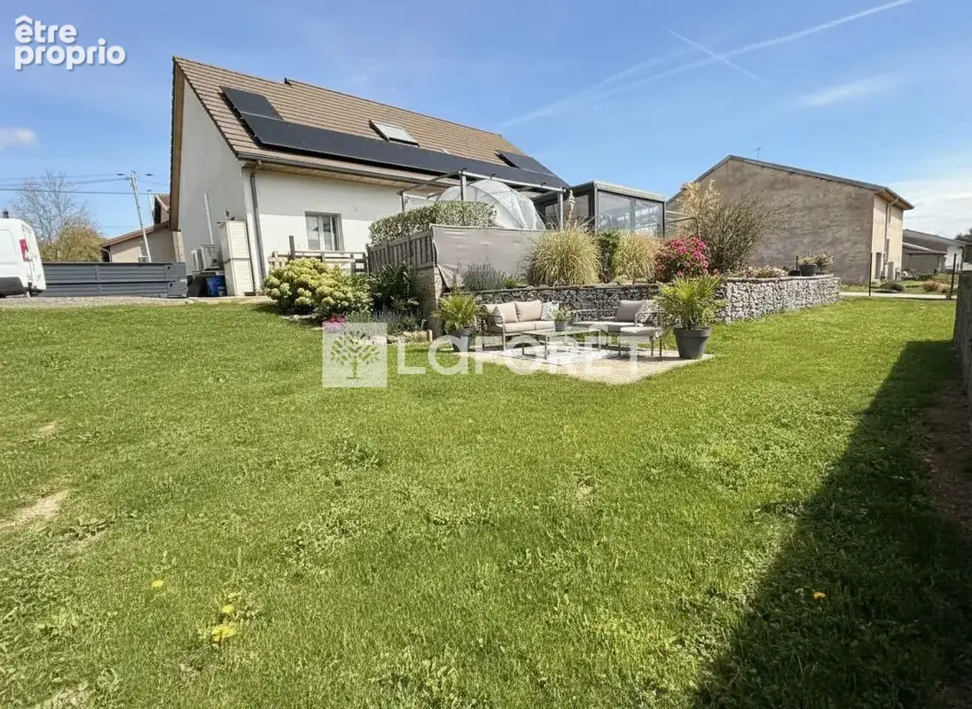Maison à MADONNE-ET-LAMEREY