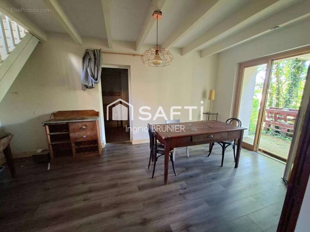Maison 127 m² à Saint-Pierre-De-Curtille  - photo 5