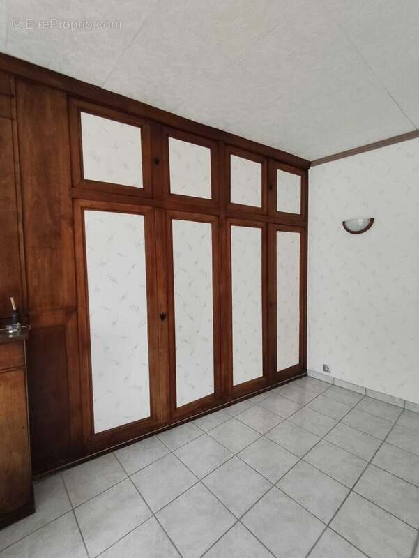 Maison 108 m² à Saint-Claud  - photo 2