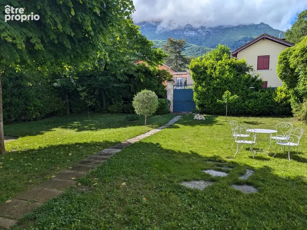 Maison 8 pièces 175 m² à vendre à Claix (38640) - photo 2