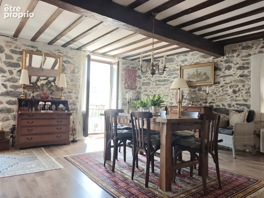 Maison de village en pierre offrant une vue imprenable - photo 4