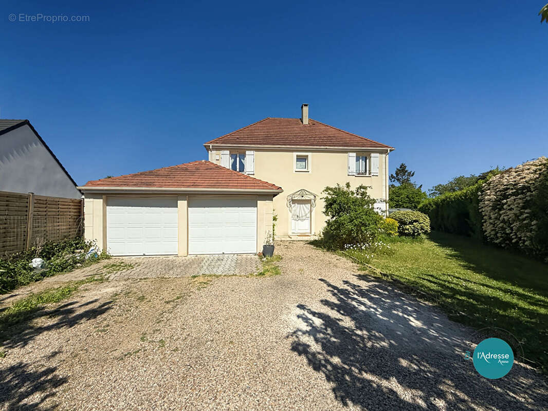 Maison à SAINT-FARGEAU-PONTHIERRY