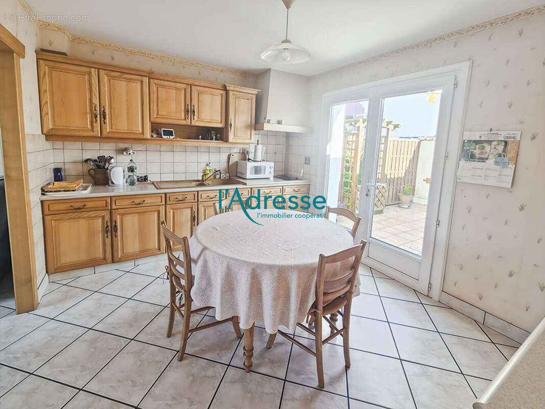 Maison à MONTREVAULT