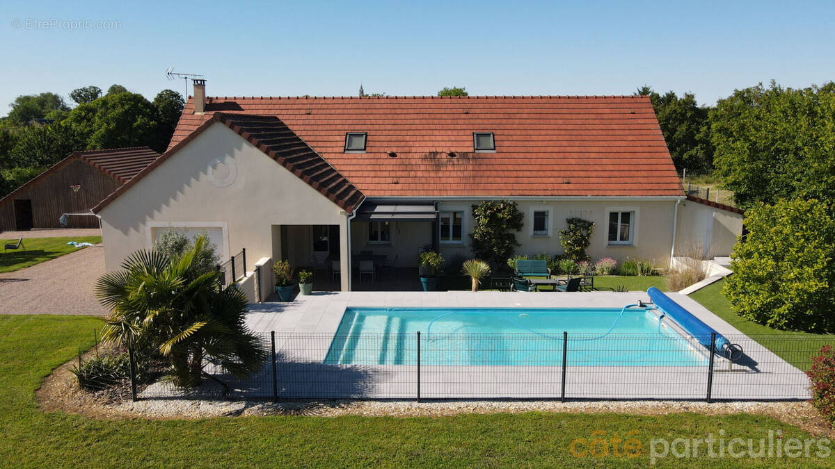 Maison à CHATEAUNEUF-SUR-CHER