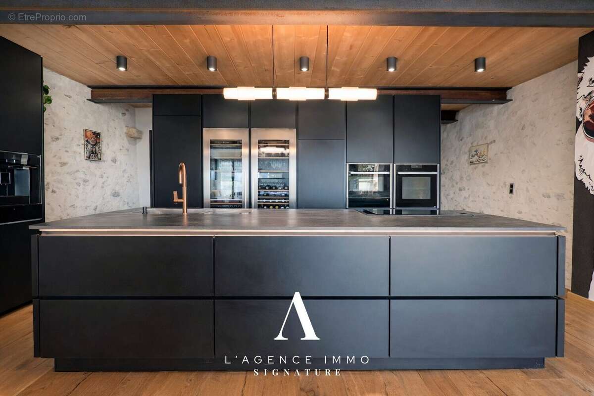 Maison 203 m² à Leaz  - photo 3