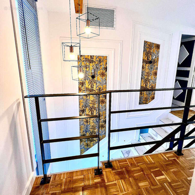 Maison à AMBARES-ET-LAGRAVE