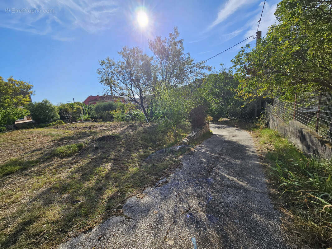 Terrain à LA SEYNE-SUR-MER