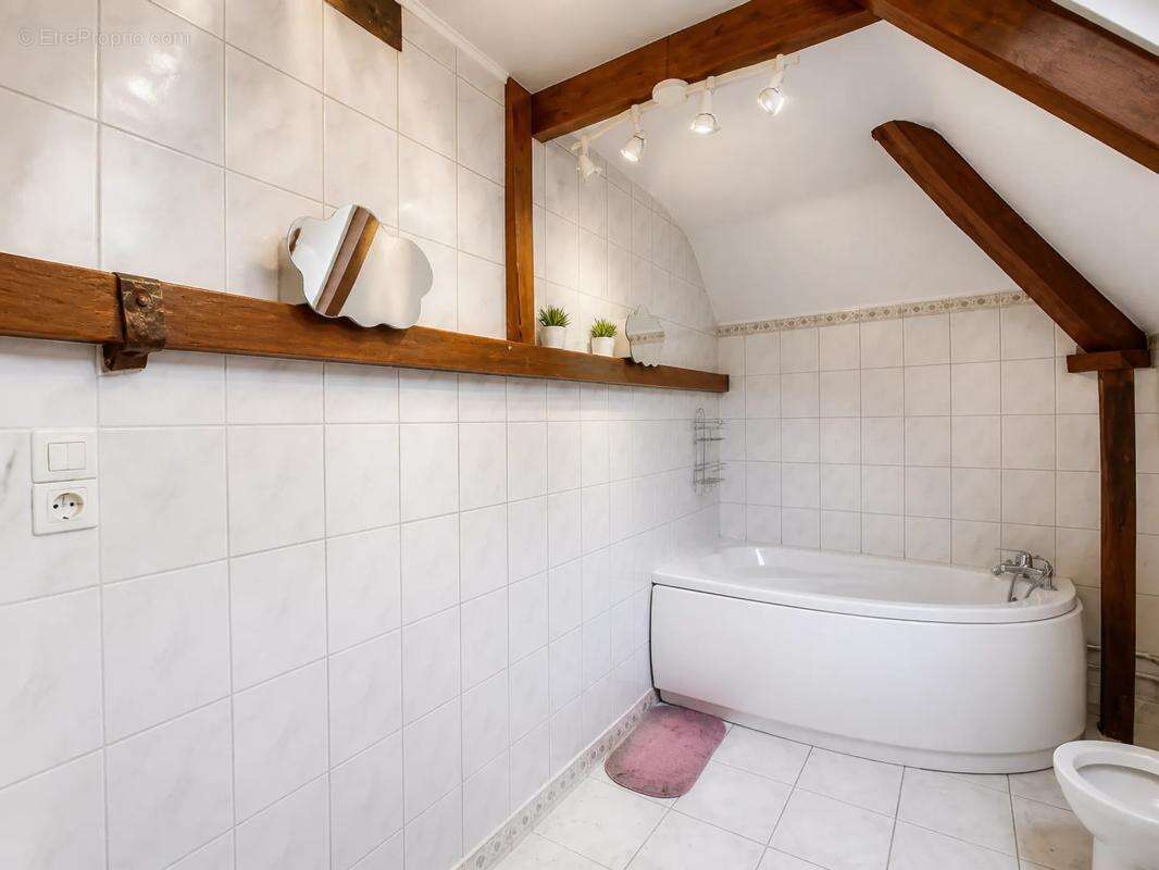Maison de 3 pièces, 75 m² à Verrières - photo 7