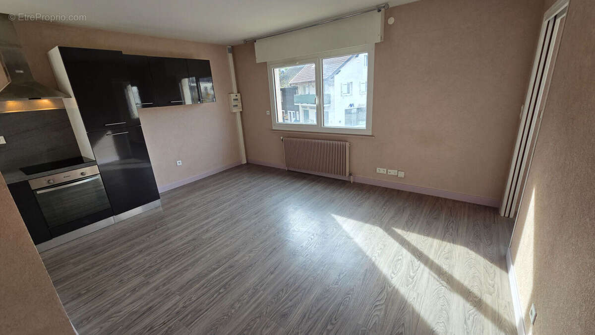 Appartement à BONNE