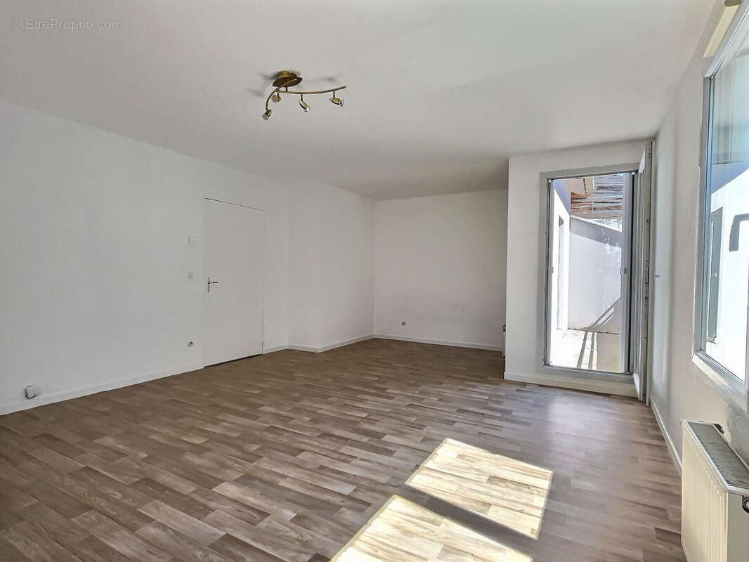 Appartement à LYON-9E