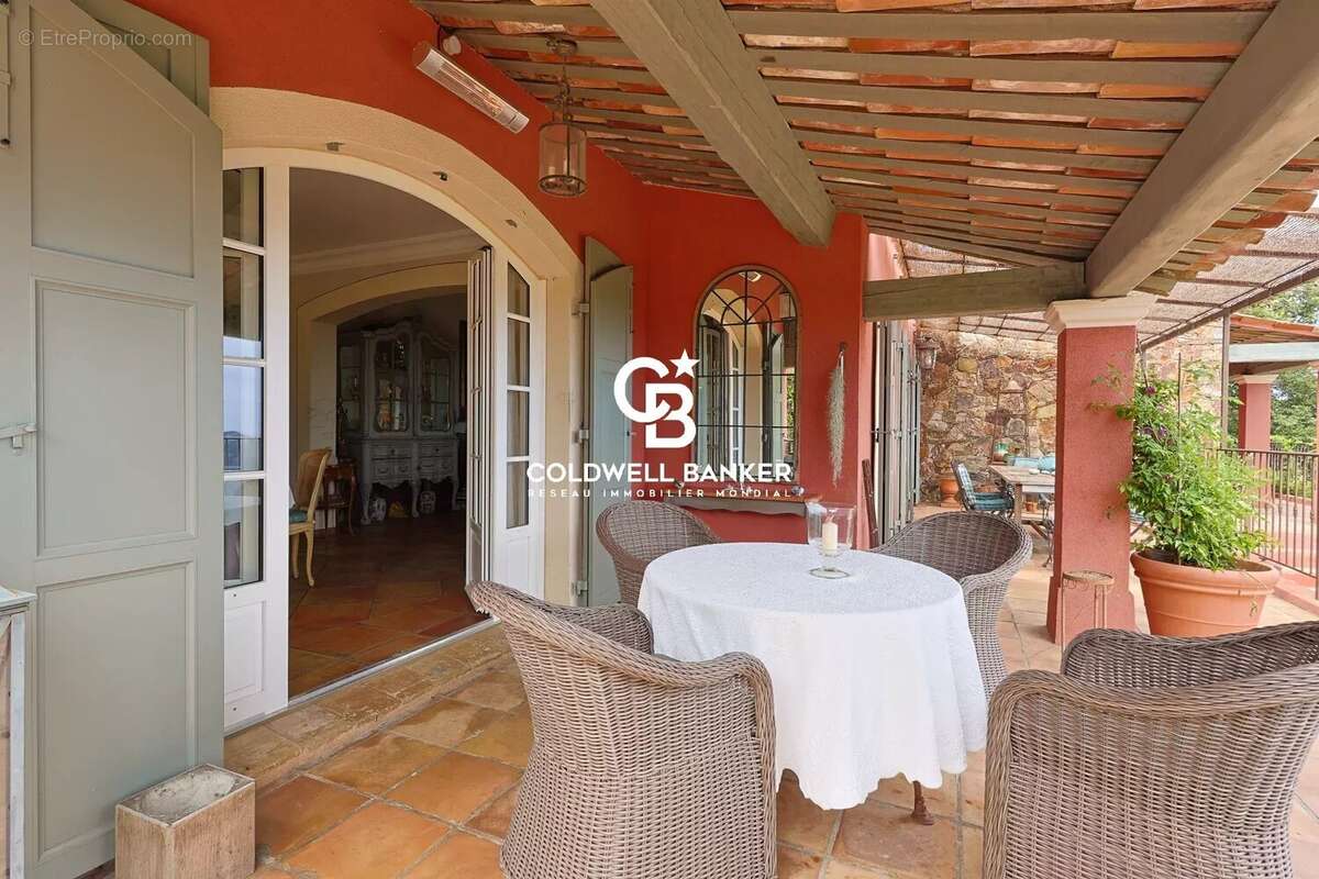 Confort, vue & authenticité et seulement 25 minutes de ST TROPEZ - photo 47