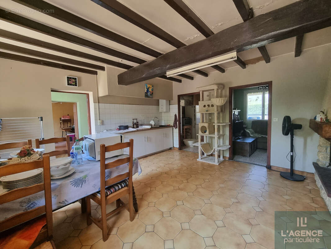 Maison à BELBERAUD