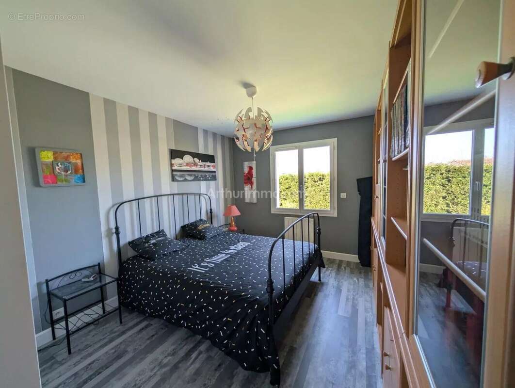 Maison à CAMPS-SUR-L'ISLE