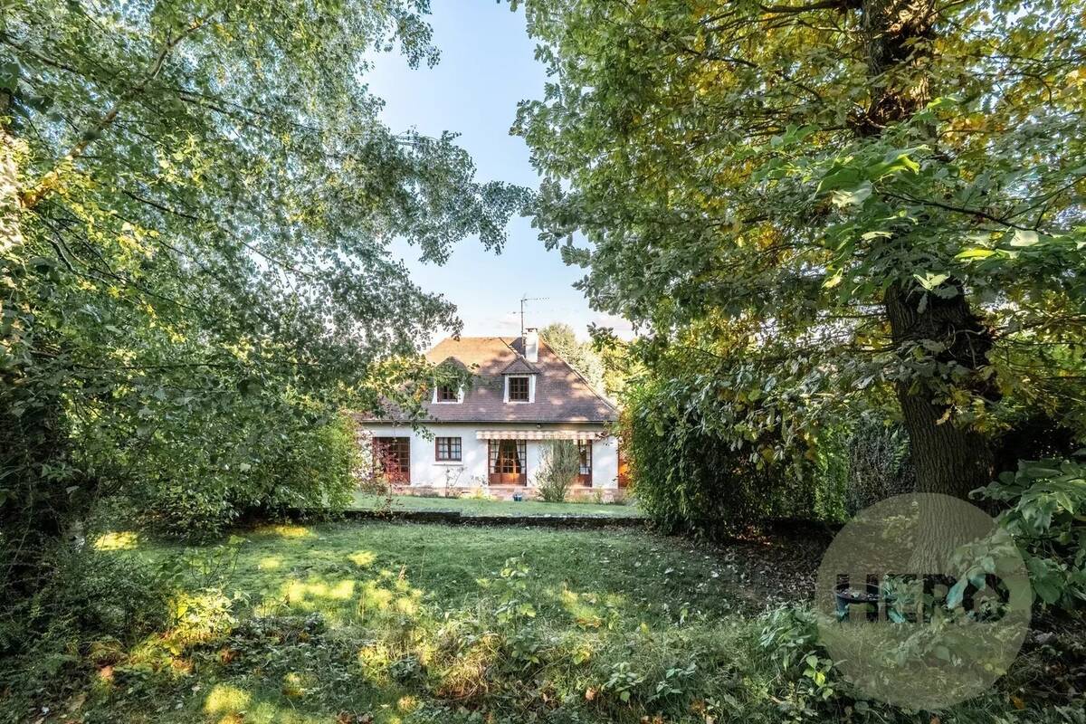 Maison à NEAUPHLE-LE-CHATEAU